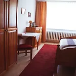 Szyper ホームステイ ヤスタルニャ
